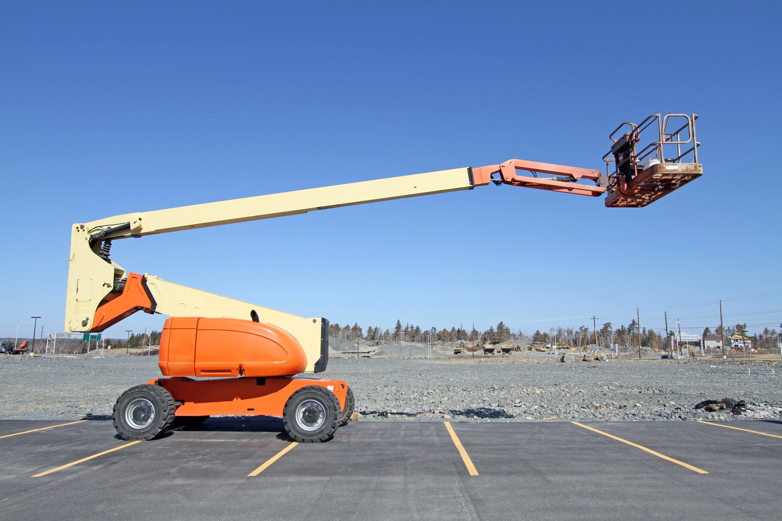 Boom lift repair at Ames Hydraulics
