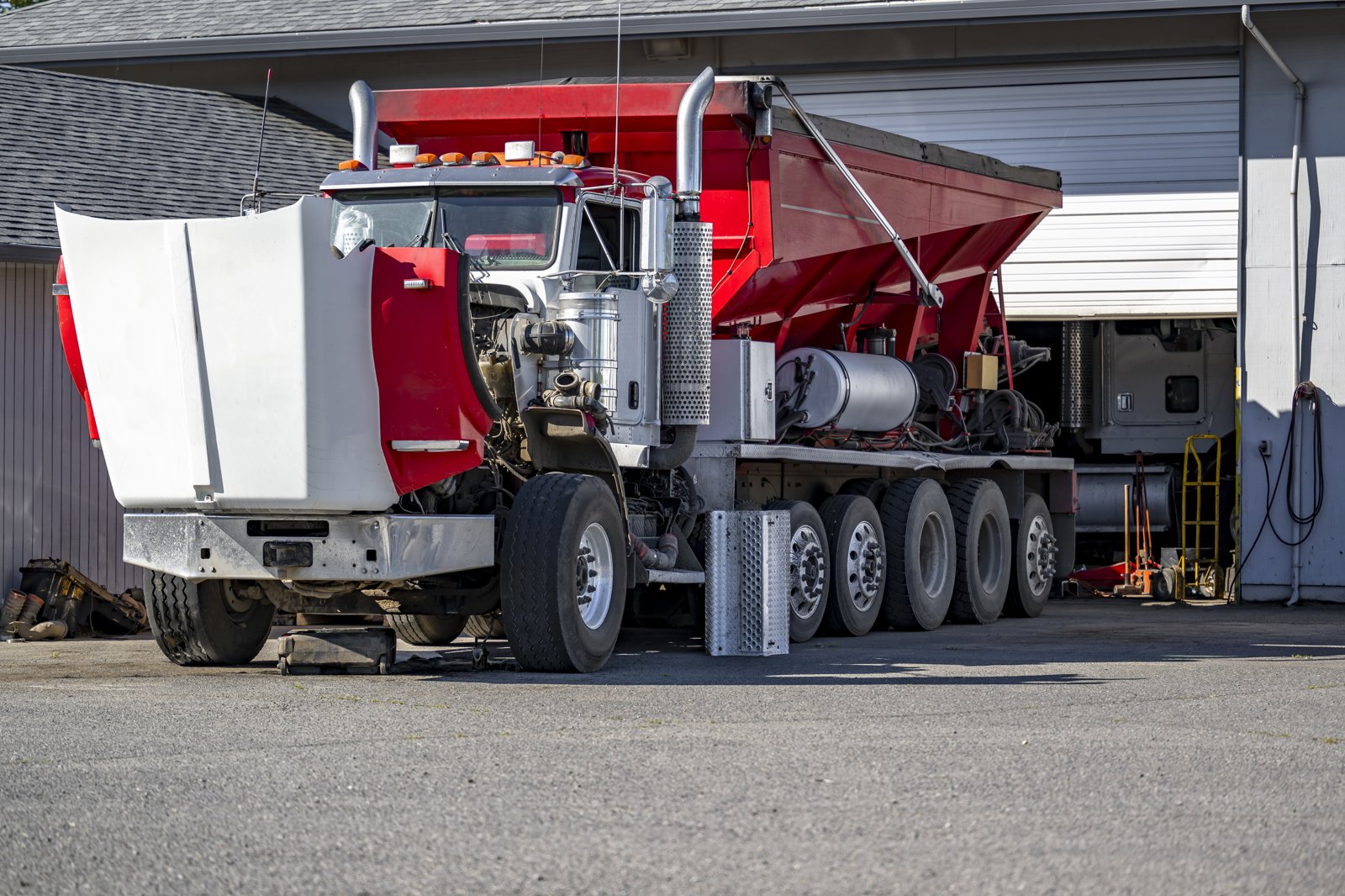 Tow truck and wrecker repair at Ames Hydraulics